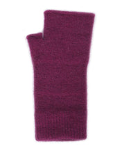 Load image into Gallery viewer, One size fits most with fingerless mitten with lycra added to the wrist area for a secure fit. Possum Merino, Lothlorian, Made in New Zealand